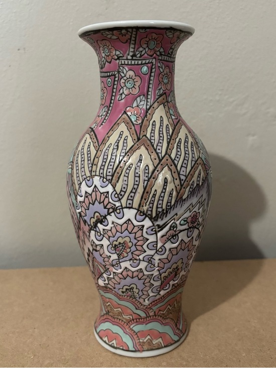 Glazed Ceramic Famille Rose Pink Flame Stitch Patterned Chinoiserie Vase 8” Sm - Picture 3 of 9
